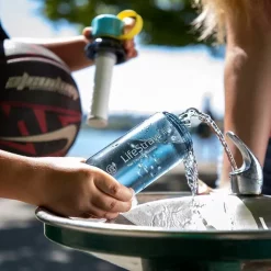 Traitement De L'eau Gourde Filtre à Eau Lifestraw Play -ÉCLAIRER Soldes Magasin gourde filtre a eau lifestraw play 2